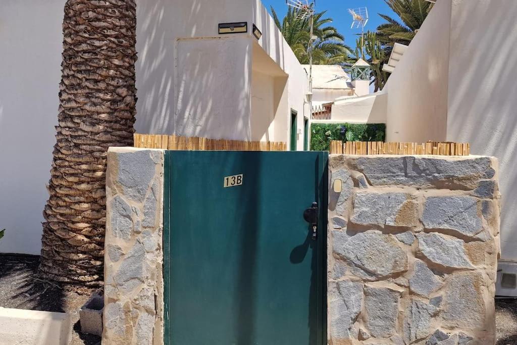 Rockbeach Bungalow Costa Teguise Bagian luar foto