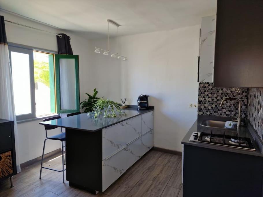 Rockbeach Bungalow Costa Teguise Bagian luar foto