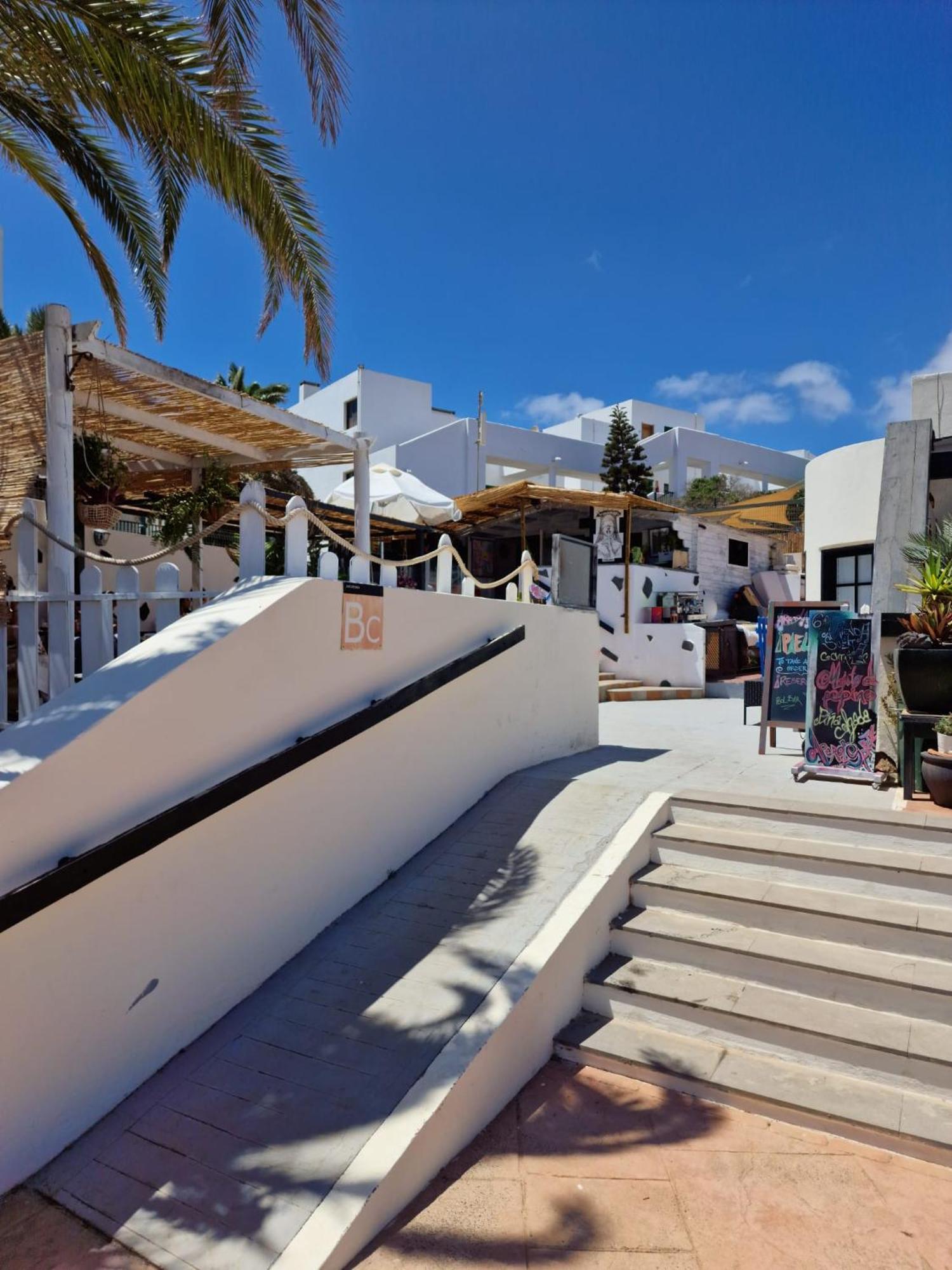 Rockbeach Bungalow Costa Teguise Bagian luar foto